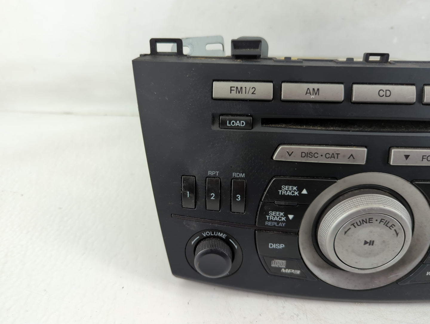 2011 Mazda 3 Radio AM FM Cd Player Receiver Replacement P/N:BBM5 66 AR0 Fits OEM Used Auto Parts - Oemusedautoparts1.com