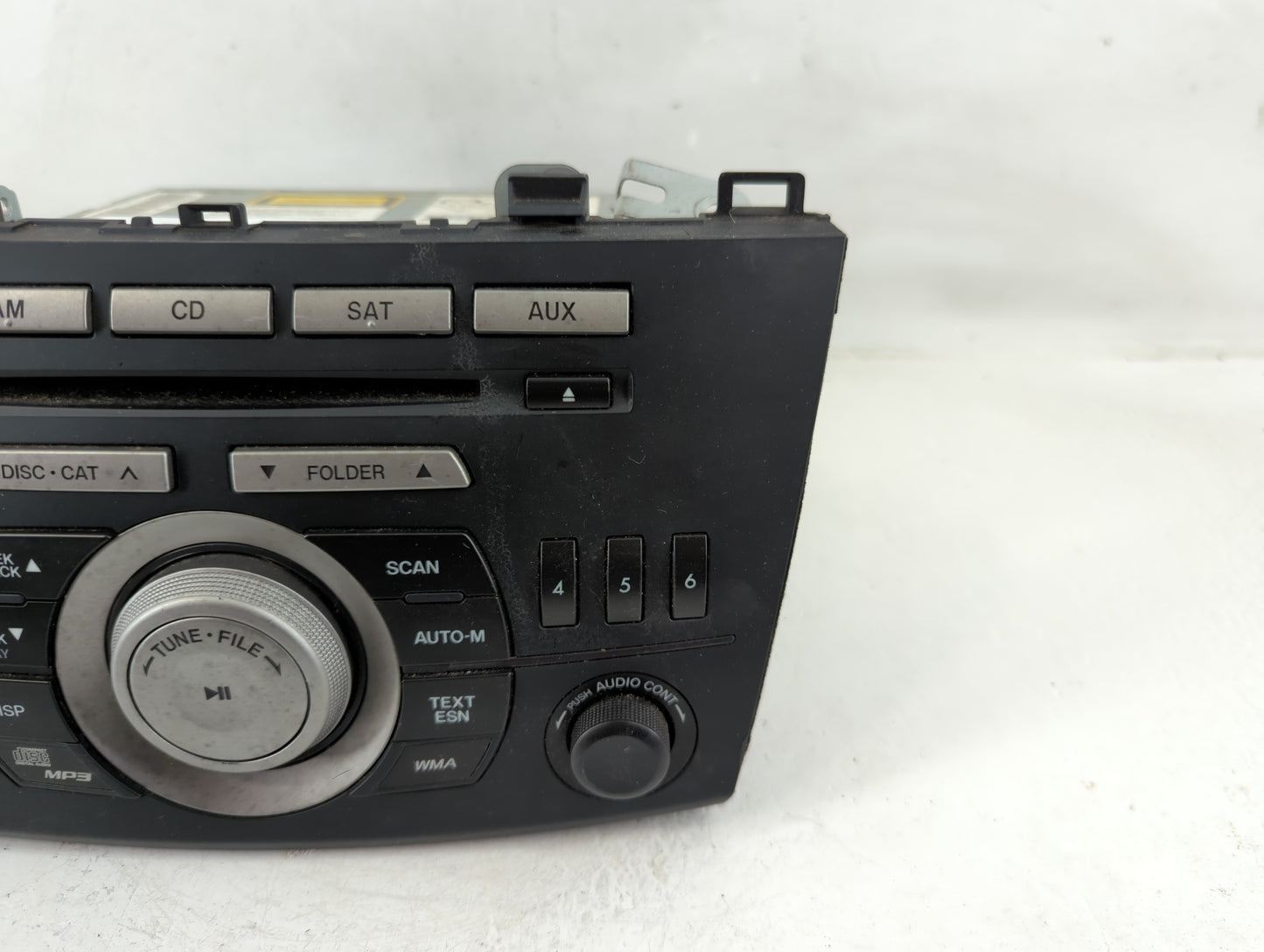 2011 Mazda 3 Radio AM FM Cd Player Receiver Replacement P/N:BBM5 66 AR0 Fits OEM Used Auto Parts - Oemusedautoparts1.com