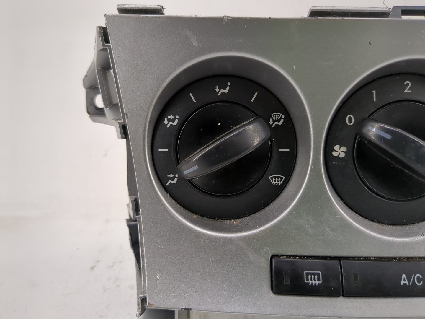 2010-2011 Mazda 3 Climate Control Module Temperature AC/Heater Replacement Fits Fits 2010 2011 OEM Used Auto Parts - Oemused