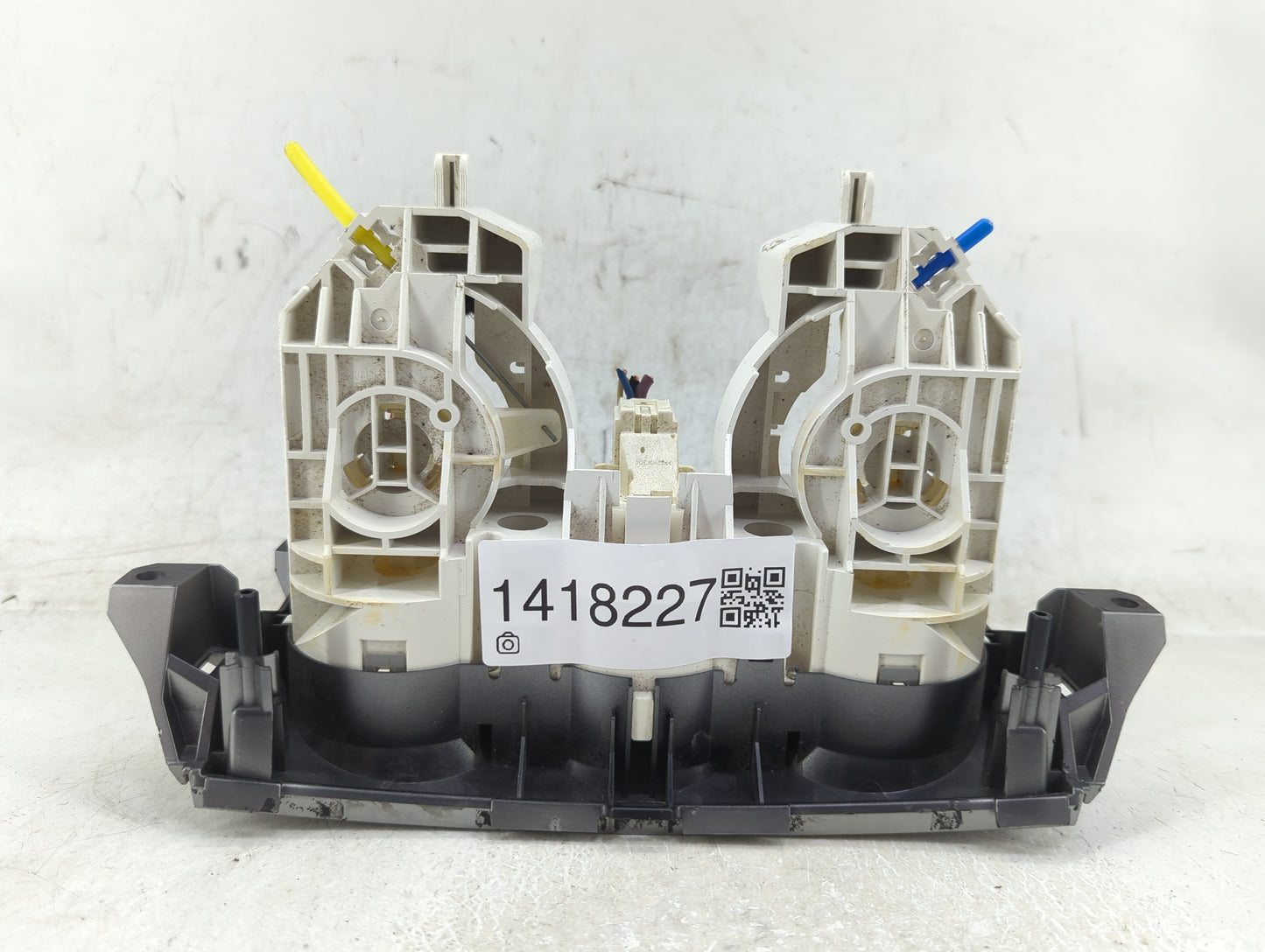 2010-2011 Mazda 3 Climate Control Module Temperature AC/Heater Replacement Fits Fits 2010 2011 OEM Used Auto Parts - Oemused