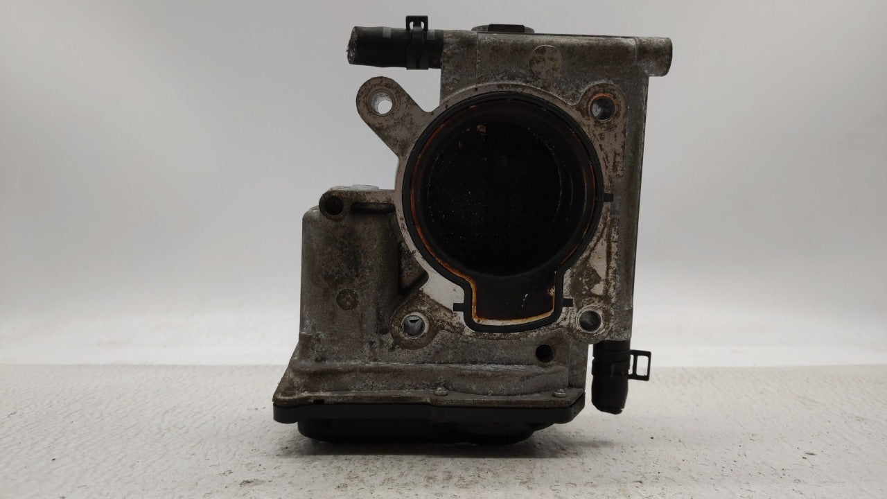 2006-2013 Mazda 3 Throttle Body P/N:L3R4 13 640 L3G2 13 640 A, P53N 13 640 Fits Fits 2006 2007 2008 2009 2010 2011 2012 2013