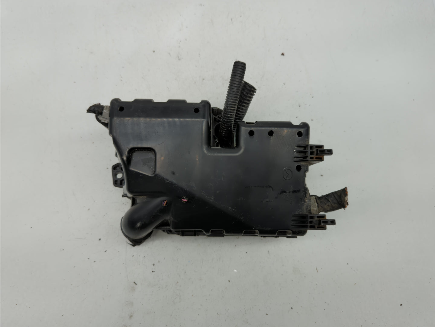 2011 Mazda 3 Fusebox Fuse Box Panel Relay Module P/N:BBM6-66791 Fits OEM Used Auto Parts - Oemusedautoparts1.com
