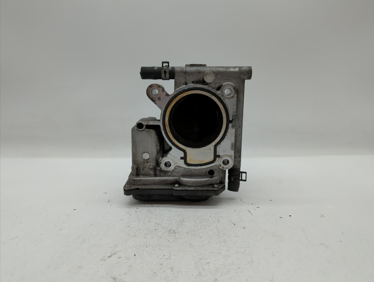 2006-2013 Mazda 3 Throttle Body P/N:L3R4 13 640 L3G2 13 640 A, P53N 13 640 Fits Fits 2006 2007 2008 2009 2010 2011 2012 2013