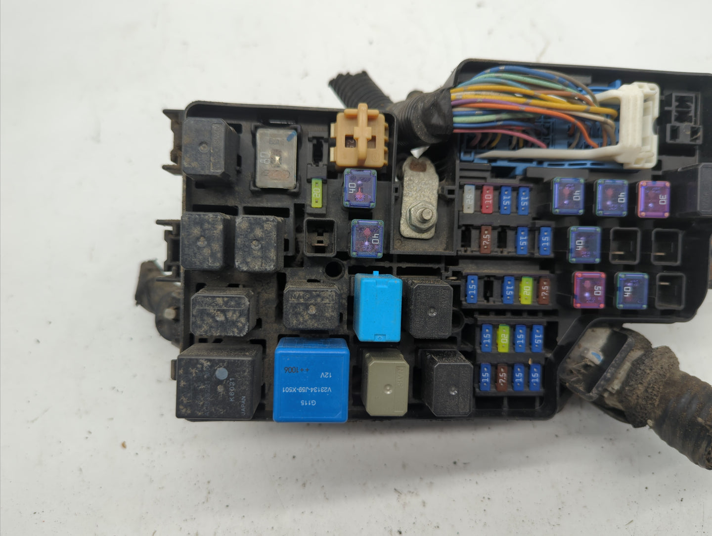 2011 Mazda 3 Fusebox Fuse Box Panel Relay Module P/N:BBM5-66761 BBM6-66791 Fits OEM Used Auto Parts - Oemusedautoparts1.com