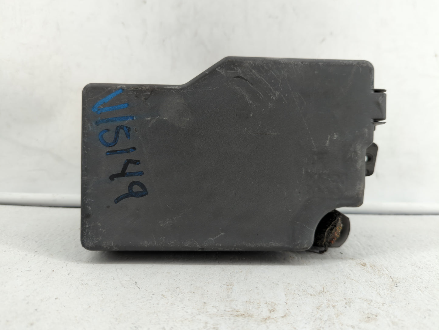 2011 Mazda 3 Fusebox Fuse Box Panel Relay Module P/N:BBM6-66761 Fits OEM Used Auto Parts - Oemusedautoparts1.com