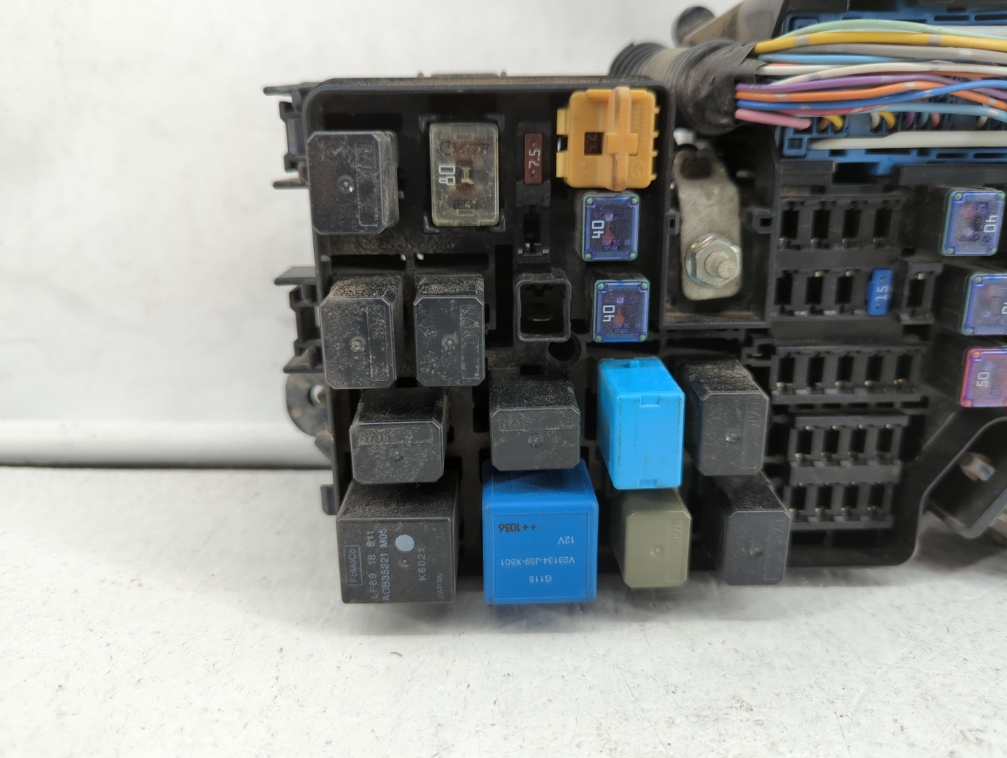 2011 Mazda 3 Fusebox Fuse Box Panel Relay Module P/N:BBM6-66761 Fits OEM Used Auto Parts - Oemusedautoparts1.com