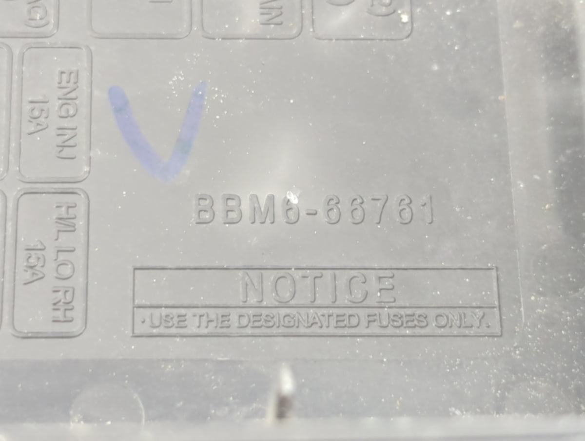 2010-2011 Mazda 3 Fusebox Fuse Box Panel Relay Module P/N:BBM6-66761 Fits Fits 2010 2011 OEM Used Auto Parts - Oemusedautopa