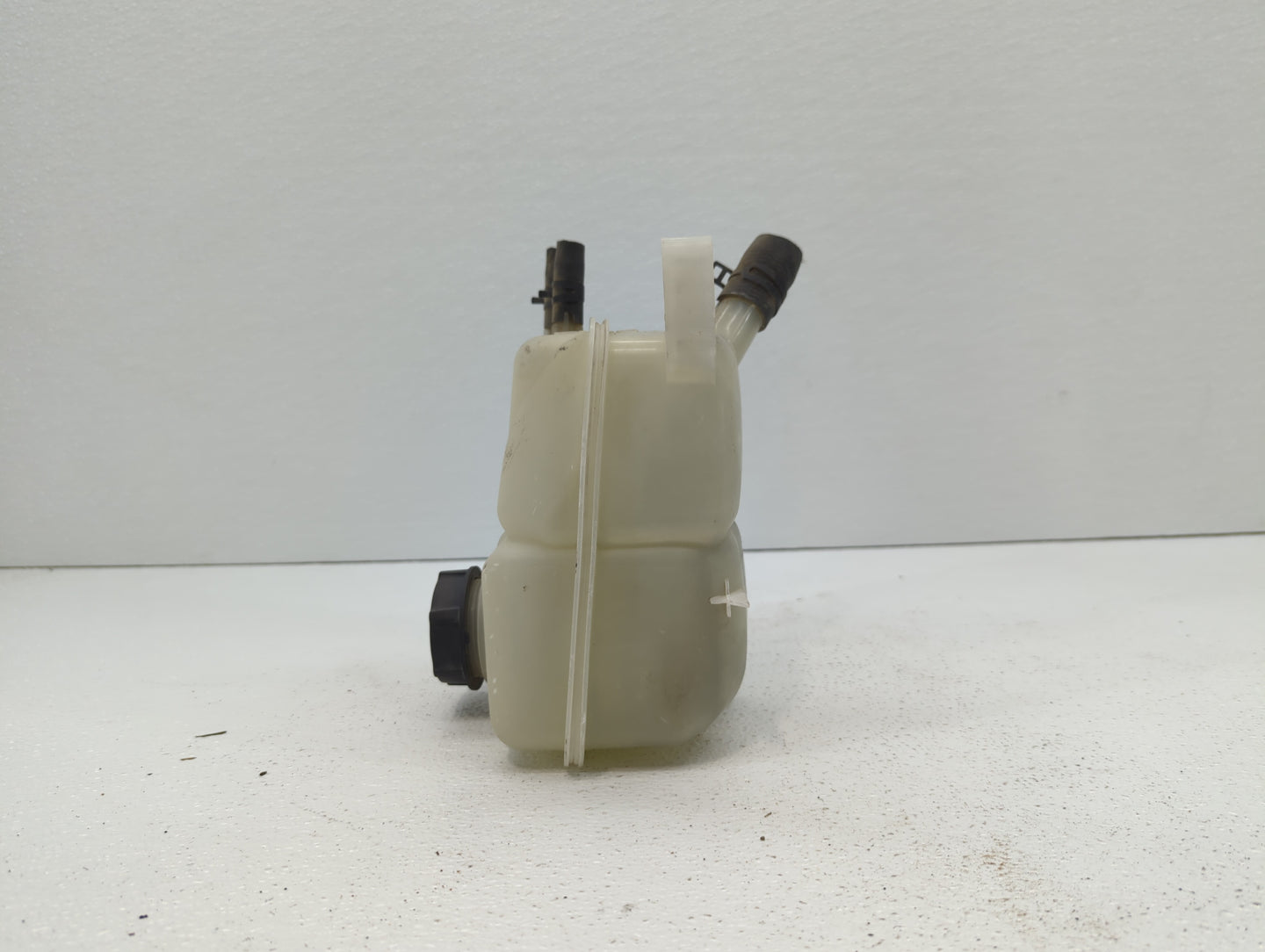 2010-2013 Mazda 3 Radiator Coolant Overflow Expansion Tank Bottle - Oemusedautoparts1.com