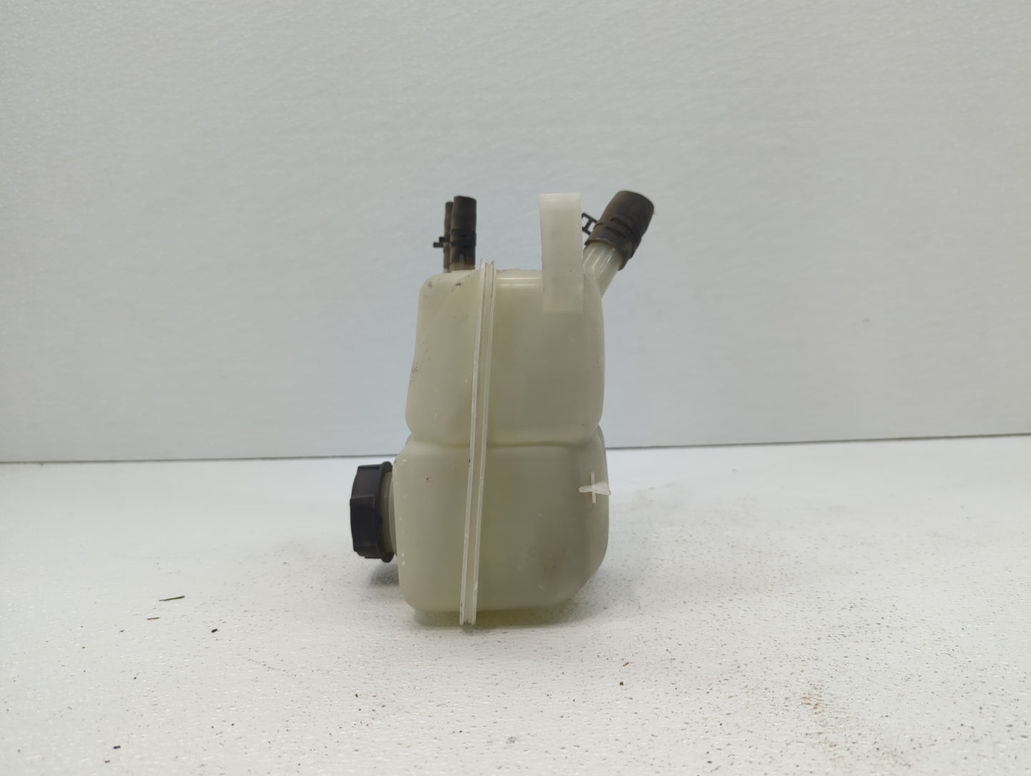 2010-2013 Mazda 3 Radiator Coolant Overflow Expansion Tank Bottle 384590 - Oemusedautoparts1.com