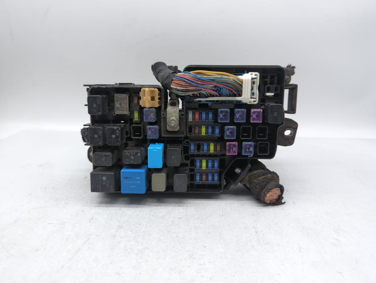 2010-2011 Mazda 3 Fusebox Fuse Box Panel Relay Module P/N:BBM6-66761 Fits Fits 2010 2011 OEM Used Auto Parts - Oemusedautopa