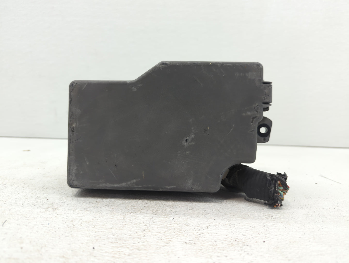 2011-2012 Mazda 3 Chassis Control Module Ccm Bcm Body Control - Oemusedautoparts1.com