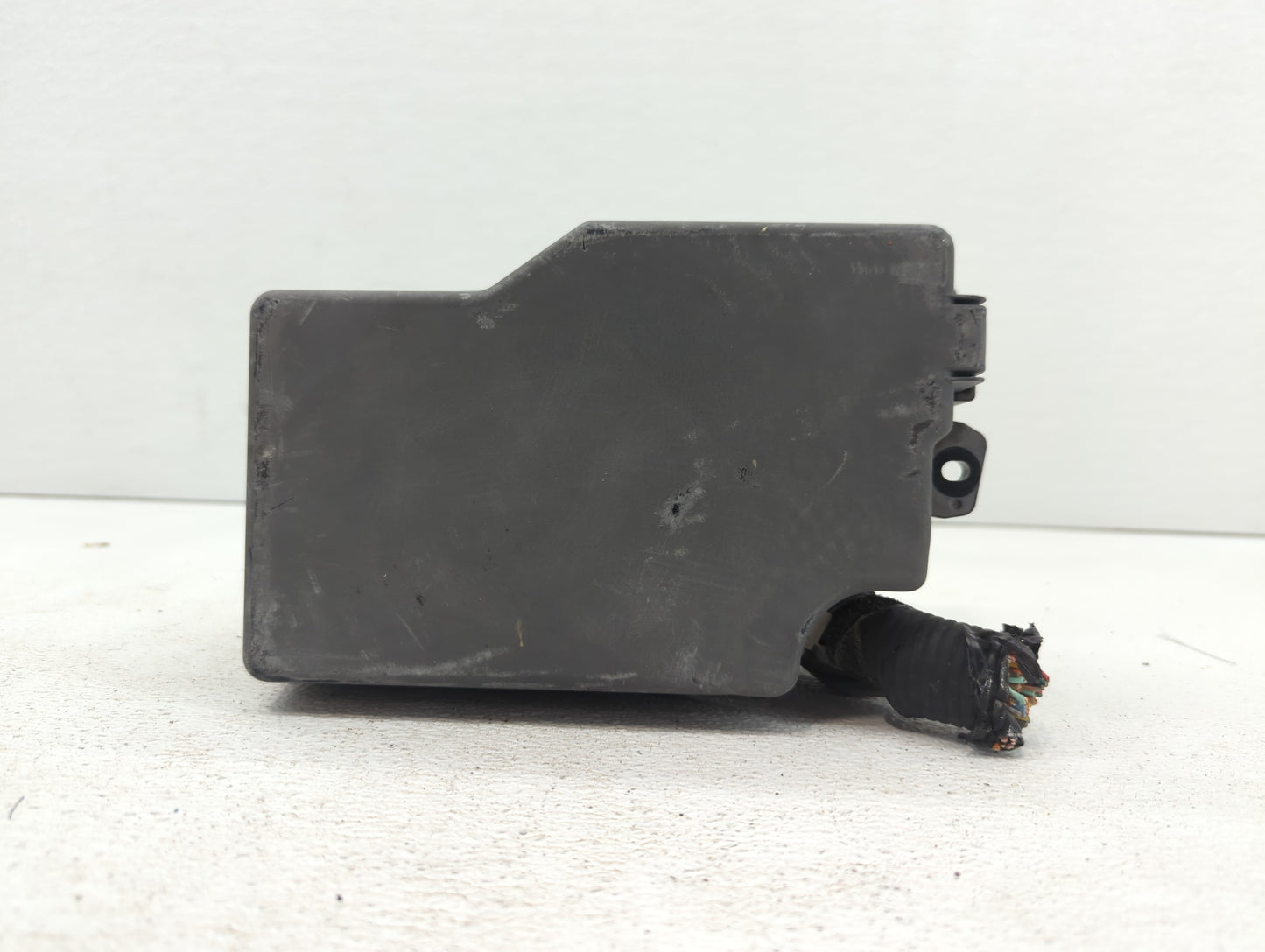 2011-2012 Mazda 3 Chassis Control Module Ccm Bcm Body Control - Oemusedautoparts1.com