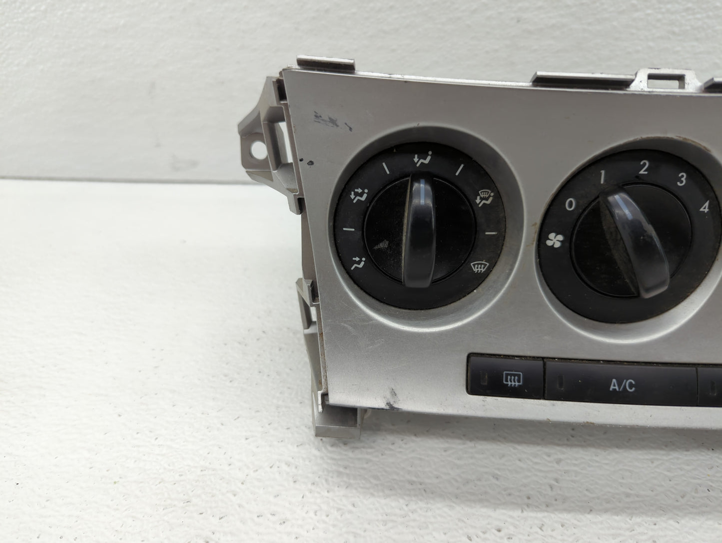 2010-2011 Mazda 3 Climate Control Module Temperature AC/Heater Replacement P/N:BBM4 1E25 BBM4 9K20, BBM4 9F08 Fits Fits 2010
