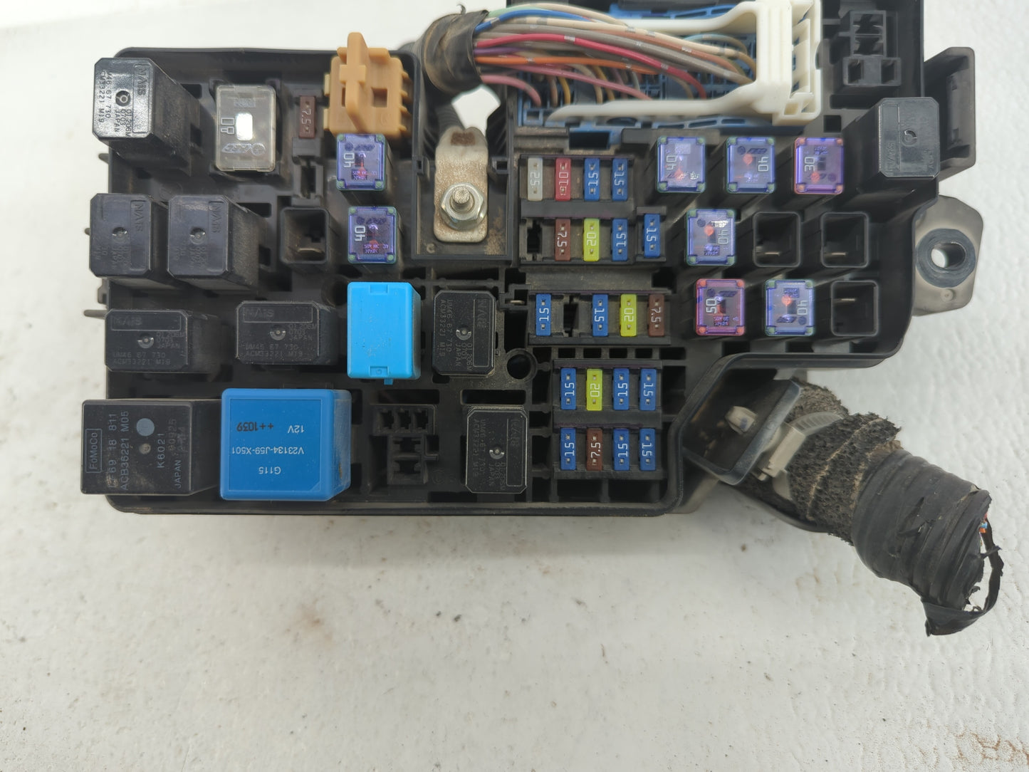 2011 Mazda 3 Fusebox Fuse Box Panel Relay Module P/N:BBM6-66761 Fits OEM Used Auto Parts - Oemusedautoparts1.com