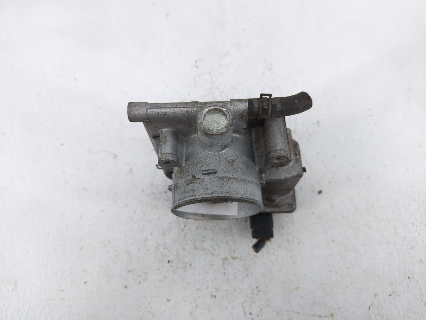 2006-2013 Mazda 3 Throttle Body P/N:L3R4 13 640 L3G2 13 640 A, P53N 13 640 Fits Fits 2006 2007 2008 2009 2010 2011 2012 2013