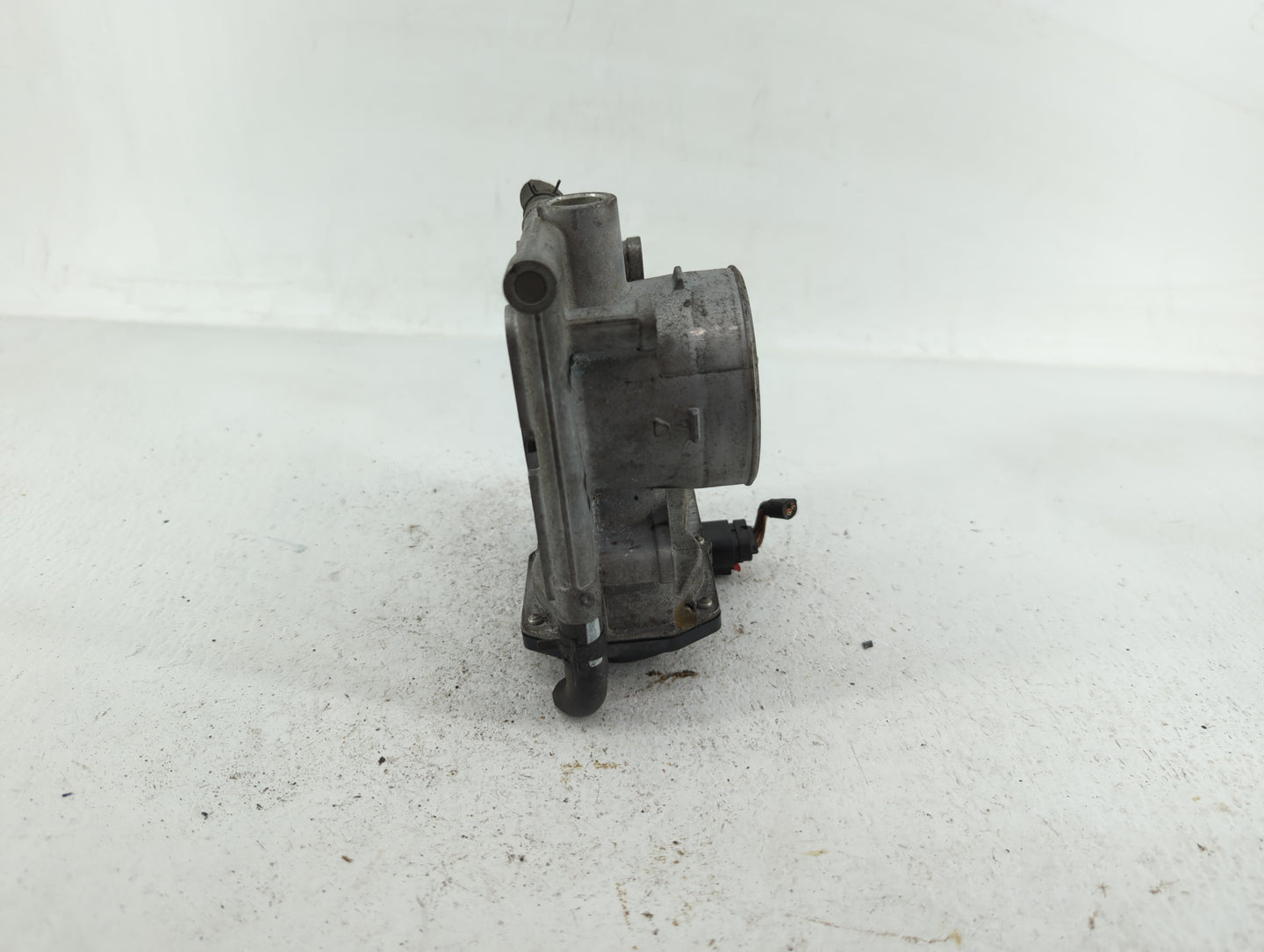 2006-2013 Mazda 3 Throttle Body P/N:L3R4 13 640 L3G2 13 640 A, P53N 13 640 Fits Fits 2006 2007 2008 2009 2010 2011 2012 2013
