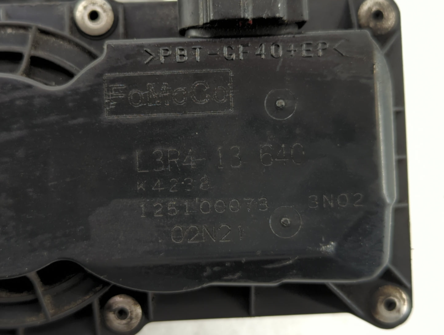2006-2013 Mazda 3 Throttle Body P/N:L3R4 13 640 L3G2 13 640 A, P53N 13 640 Fits Fits 2006 2007 2008 2009 2010 2011 2012 2013