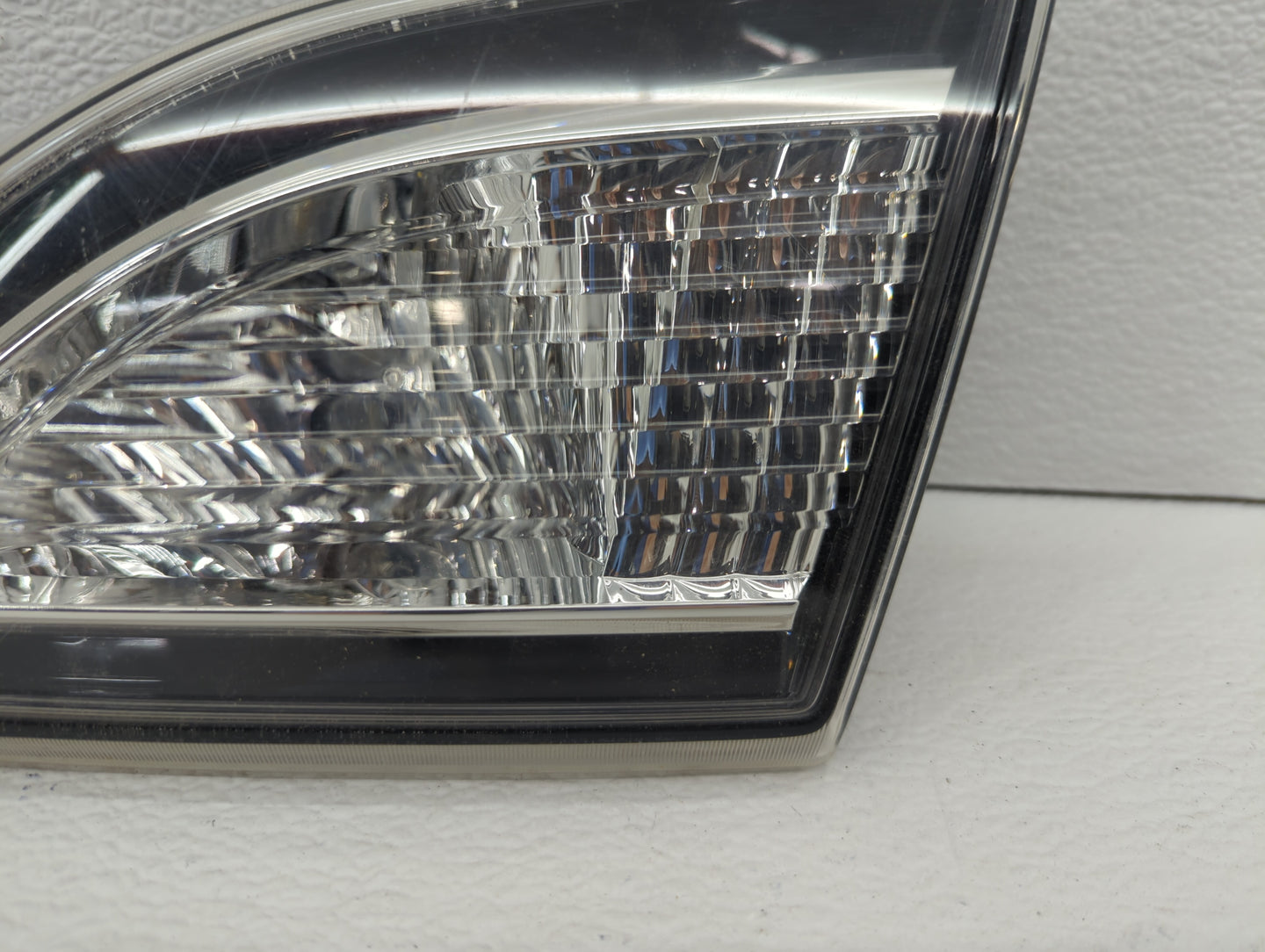 2010-2013 Mazda 3 Tail Light Assembly Passenger Right OEM P/N:P8043 BBM4 51 3F0 Fits Fits 2010 2011 2012 2013 OEM Used Auto 