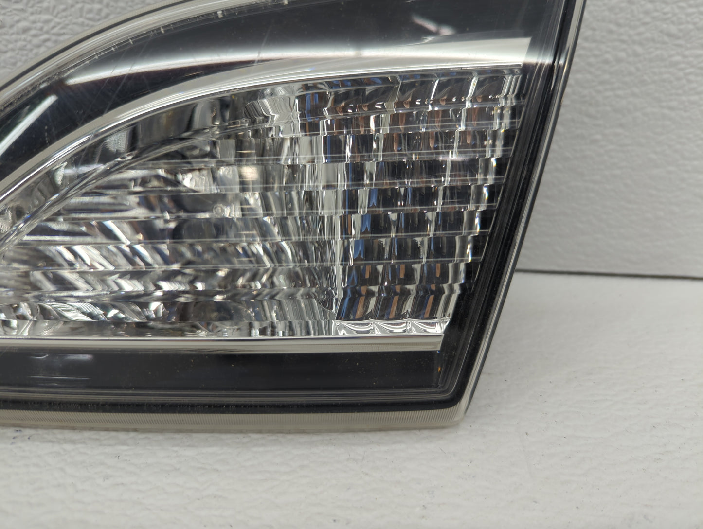 2010-2013 Mazda 3 Tail Light Assembly Passenger Right OEM P/N:P8043 BBM4 51 3F0 Fits Fits 2010 2011 2012 2013 OEM Used Auto 