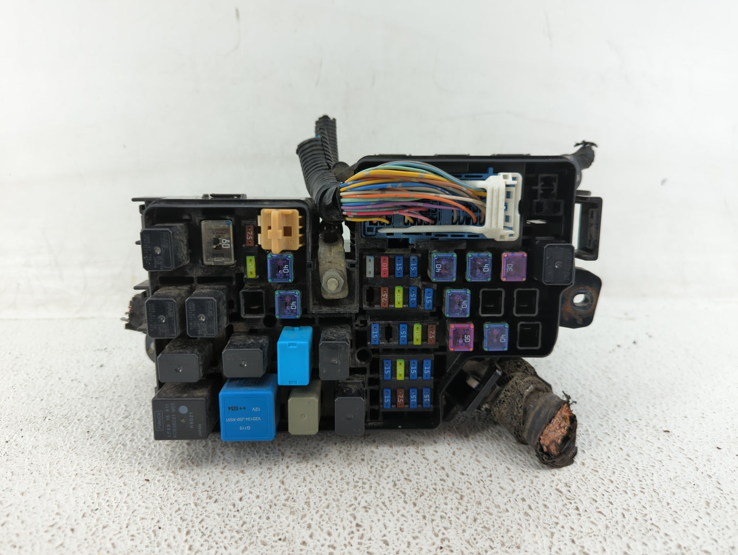 2011 Mazda 3 Fusebox Fuse Box Panel Relay Module P/N:BBM6-66761 Fits OEM Used Auto Parts - Oemusedautoparts1.com