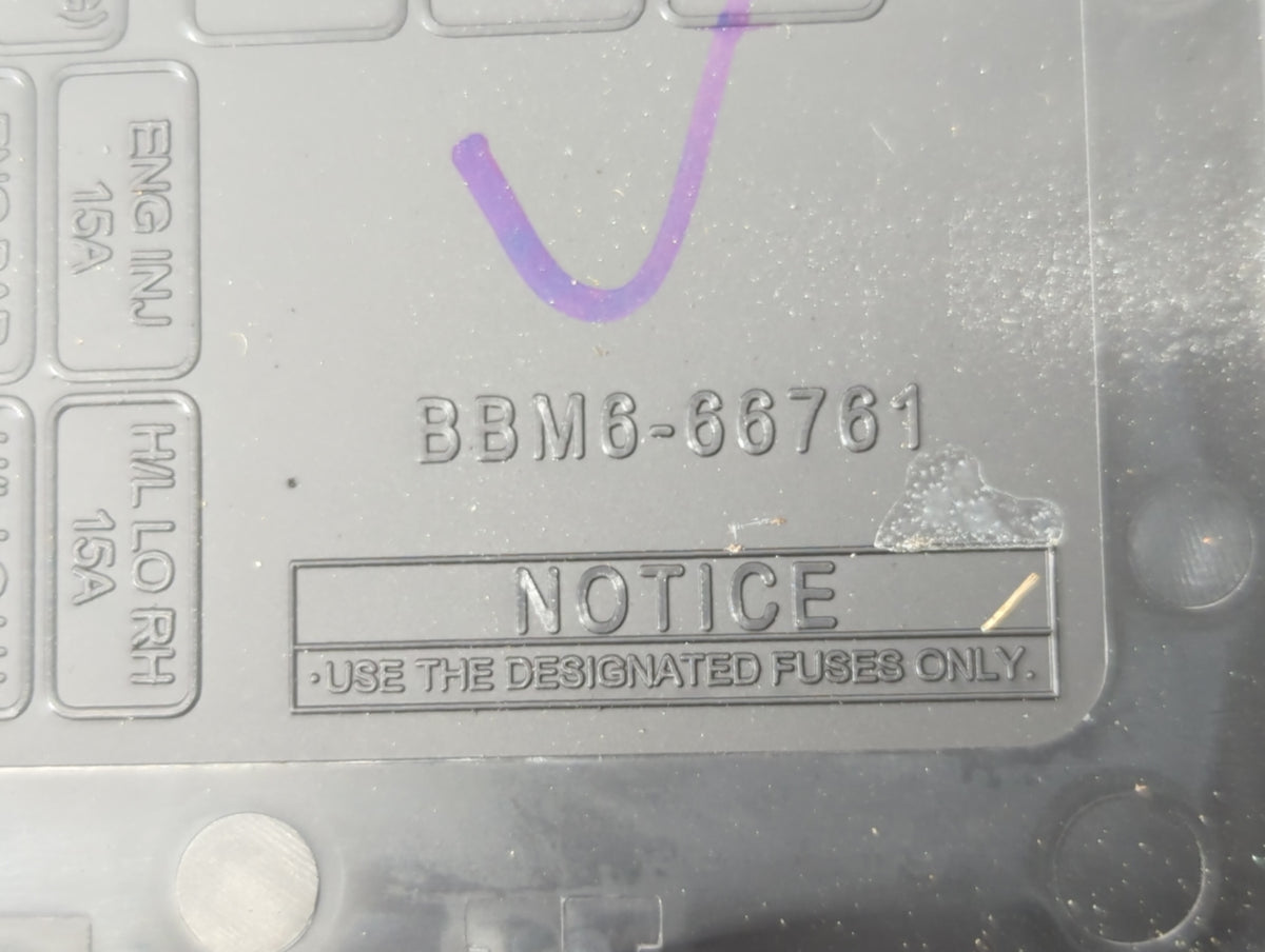 2010-2011 Mazda 3 Fusebox Fuse Box Panel Relay Module P/N:BBM6-66761 Fits Fits 2010 2011 OEM Used Auto Parts - Oemusedautopa
