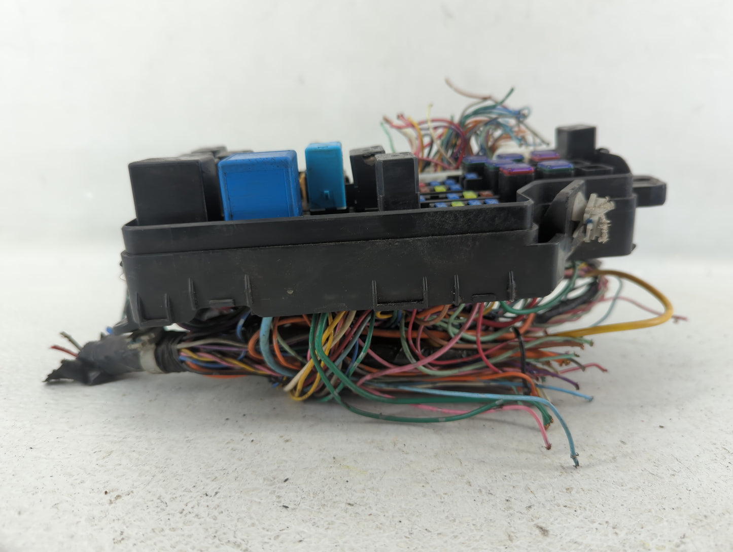2011-2012 Mazda 3 Chassis Control Module Ccm Bcm Body Control - Oemusedautoparts1.com