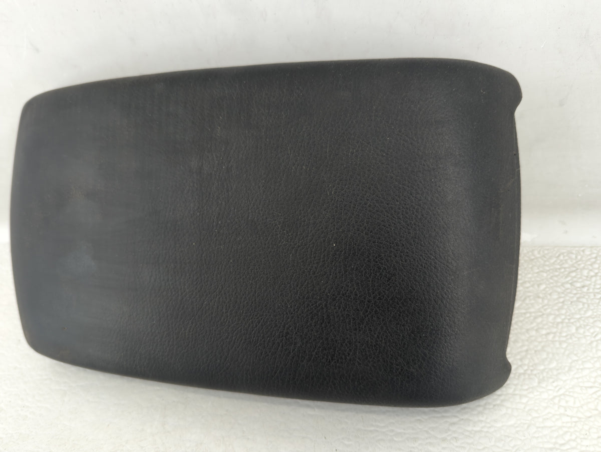 2011 Mazda 3 Center Console Armrest Cover Lid 548563 - Oemusedautoparts1.com