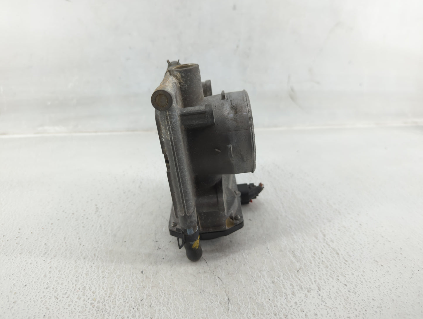 2006-2013 Mazda 3 Throttle Body P/N:L3R4 13 640 Fits Fits 2006 2007 2008 2009 2010 2011 2012 2013 OEM Used Auto Parts - Oemu