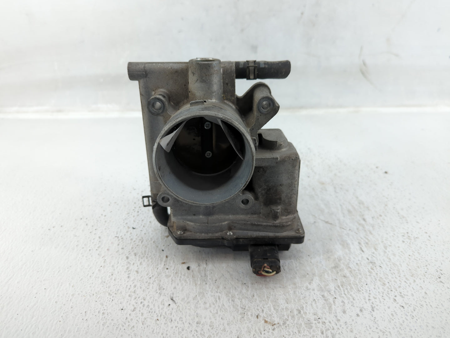2006-2013 Mazda 3 Throttle Body P/N:L3R4 13 640 Fits Fits 2006 2007 2008 2009 2010 2011 2012 2013 OEM Used Auto Parts - Oemu