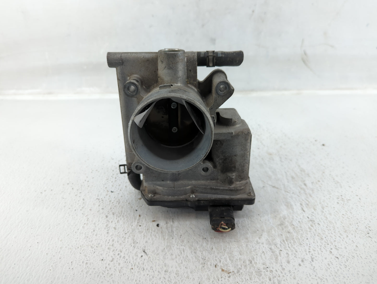 2006-2013 Mazda 3 Throttle Body P/N:L3R4 13 640 Fits Fits 2006 2007 2008 2009 2010 2011 2012 2013 OEM Used Auto Parts - Oemu