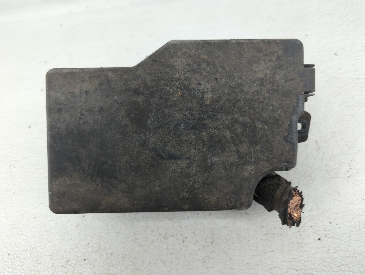 2010-2011 Mazda 3 Fusebox Fuse Box Panel Relay Module P/N:BBM6-66761 Fits Fits 2010 2011 OEM Used Auto Parts - Oemusedautopa