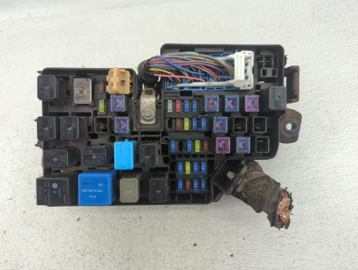 2010-2011 Mazda 3 Fusebox Fuse Box Panel Relay Module P/N:BBM6-66761 Fits Fits 2010 2011 OEM Used Auto Parts - Oemusedautopa