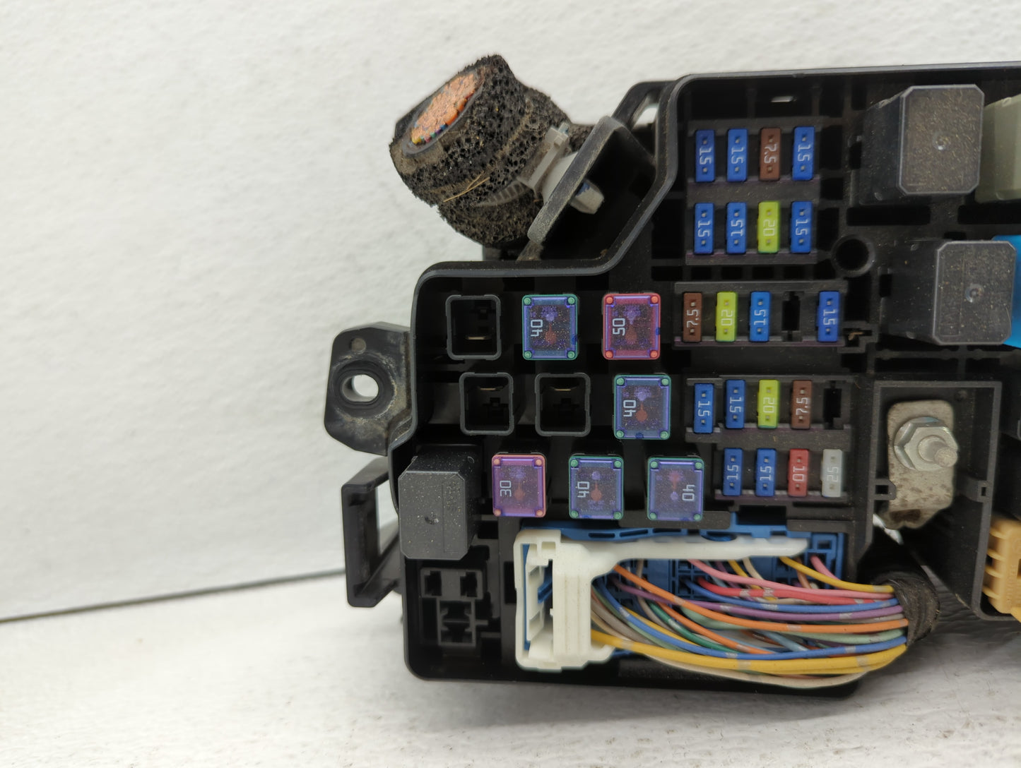 2011-2012 Mazda 3 Chassis Control Module Ccm Bcm Body Control - Oemusedautoparts1.com