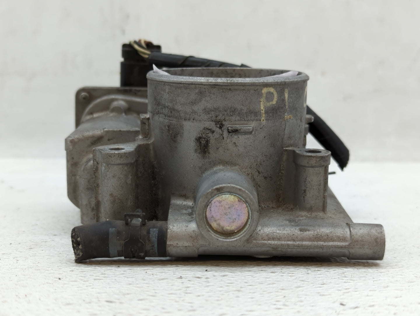 2006-2013 Mazda 3 Throttle Body P/N:6M8G-A Fits Fits 2006 2007 2008 2009 2010 2011 2012 2013 OEM Used Auto Parts - Oemusedau