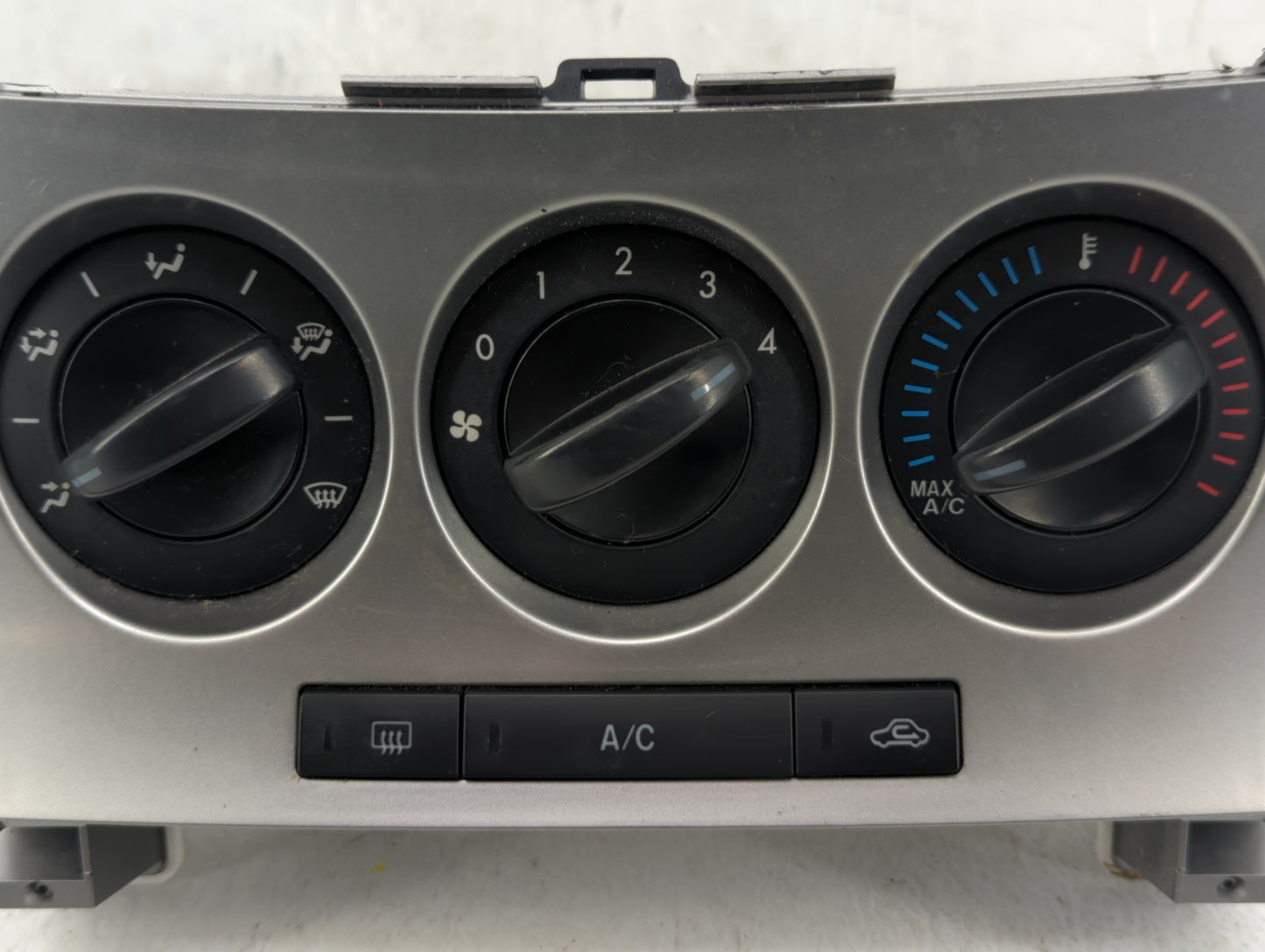 2010-2011 Mazda 3 Climate Control Module Temperature AC/Heater Replacement P/N:BBM4 0G30 Fits Fits 2010 2011 OEM Used Auto P
