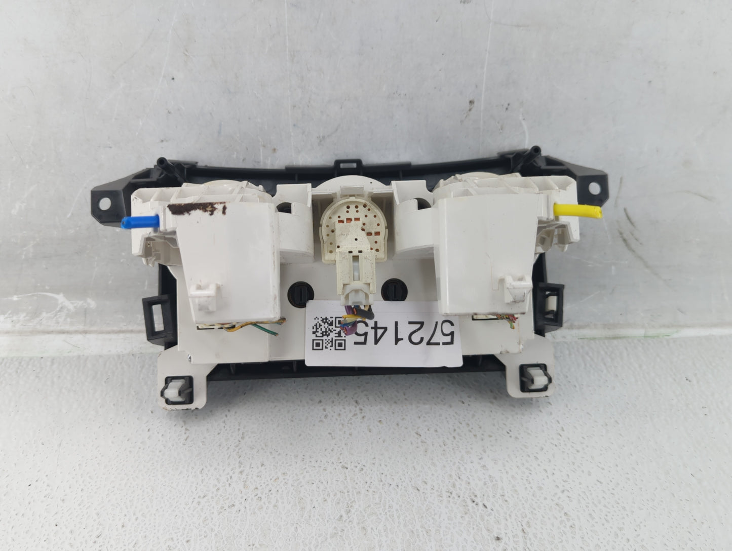 2010-2011 Mazda 3 Climate Control Module Temperature AC/Heater Replacement P/N:BBM4 0G30 Fits Fits 2010 2011 OEM Used Auto P