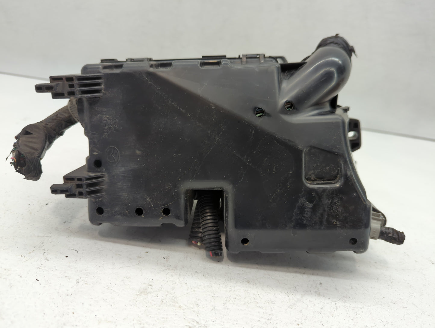 2011-2012 Mazda 3 Chassis Control Module Ccm Bcm Body Control Bbm6-66761 - Oemusedautoparts1.com
