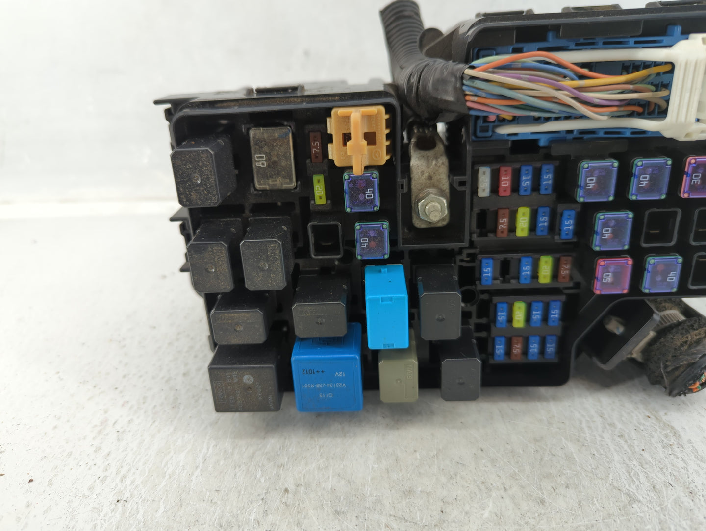 2011 Mazda 3 Fusebox Fuse Box Panel Relay Module P/N:BBM6-66761 Fits OEM Used Auto Parts - Oemusedautoparts1.com