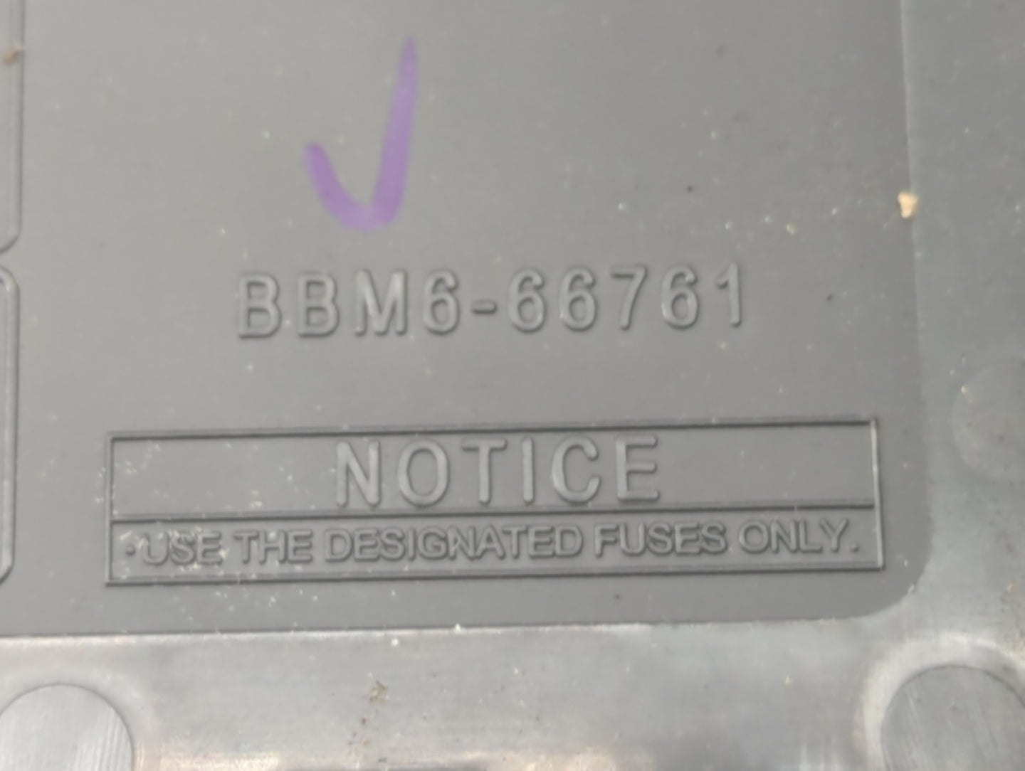 2011 Mazda 3 Fusebox Fuse Box Panel Relay Module P/N:BBM6-66761 Fits OEM Used Auto Parts - Oemusedautoparts1.com
