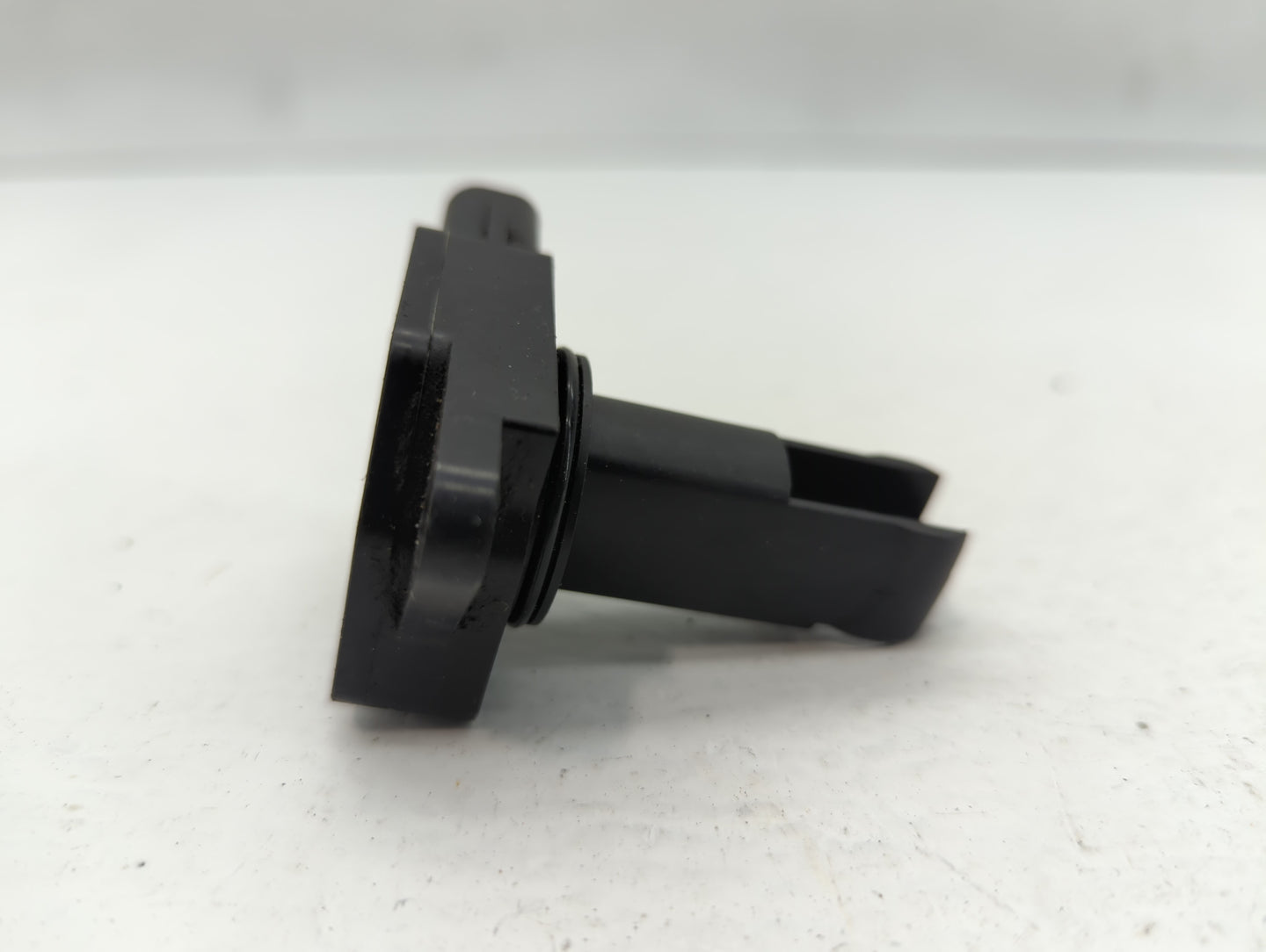 2004-2013 Mazda 3 Mass Air Flow Meter Maf - Oemusedautoparts1.com