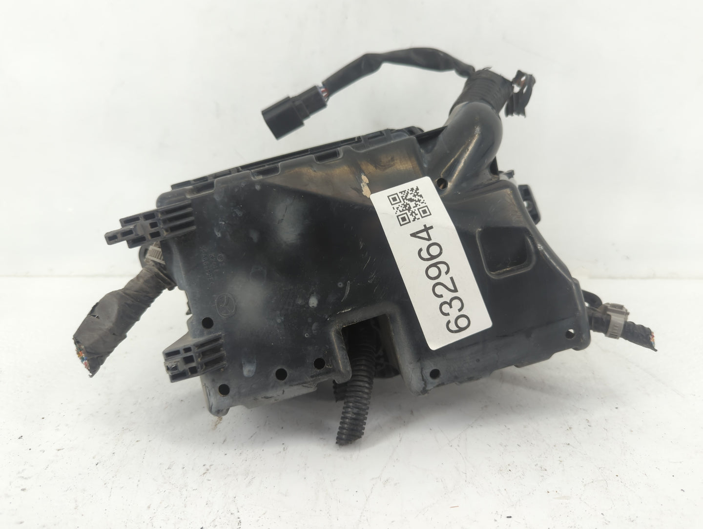 2011 Mazda 3 Fusebox Fuse Box Panel Relay Module P/N:BBM6-66761 Fits OEM Used Auto Parts - Oemusedautoparts1.com