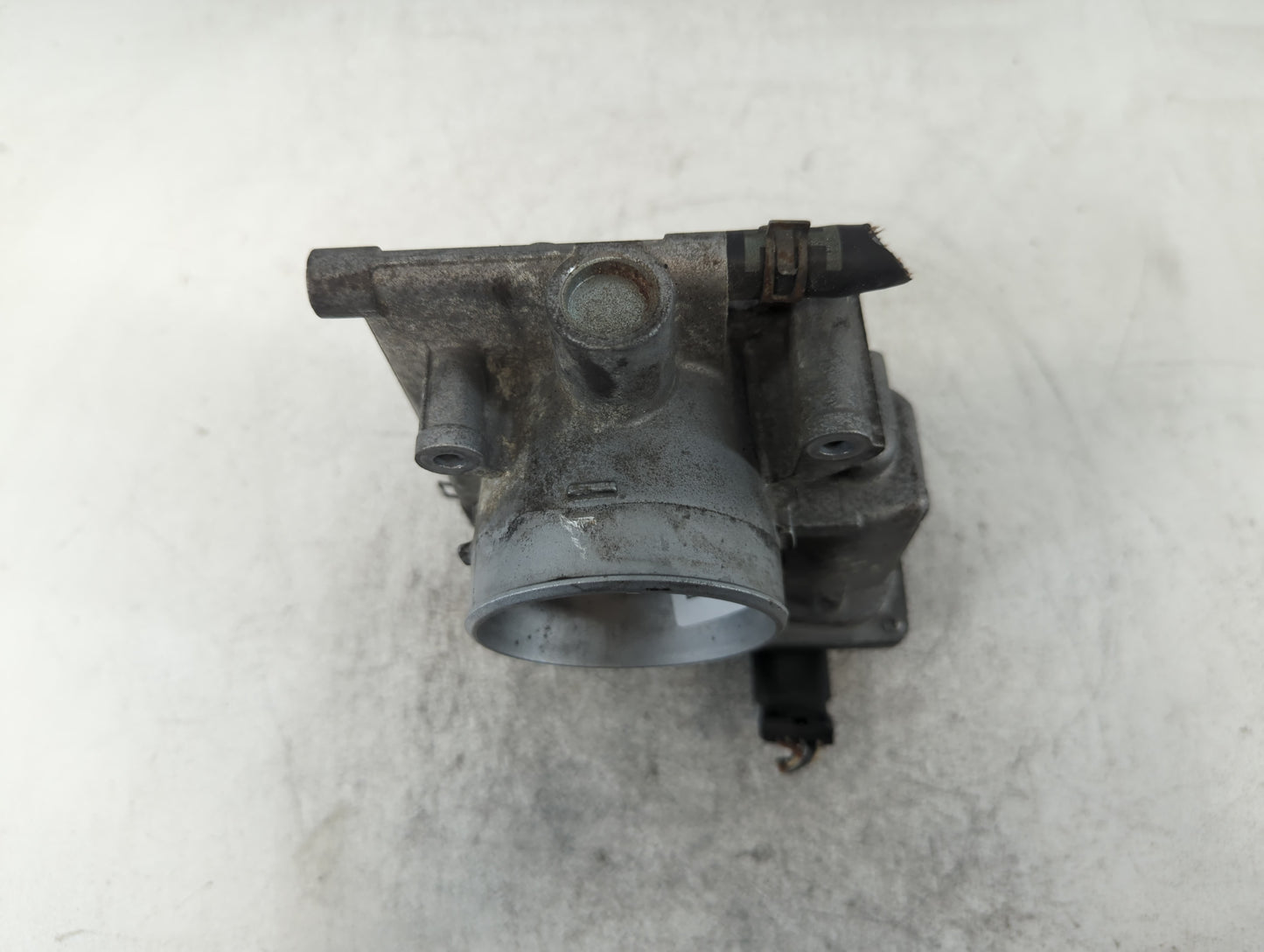 2006-2013 Mazda 3 Throttle Body P/N:L3R4 13 640 Fits Fits 2006 2007 2008 2009 2010 2011 2012 2013 OEM Used Auto Parts - Oemu