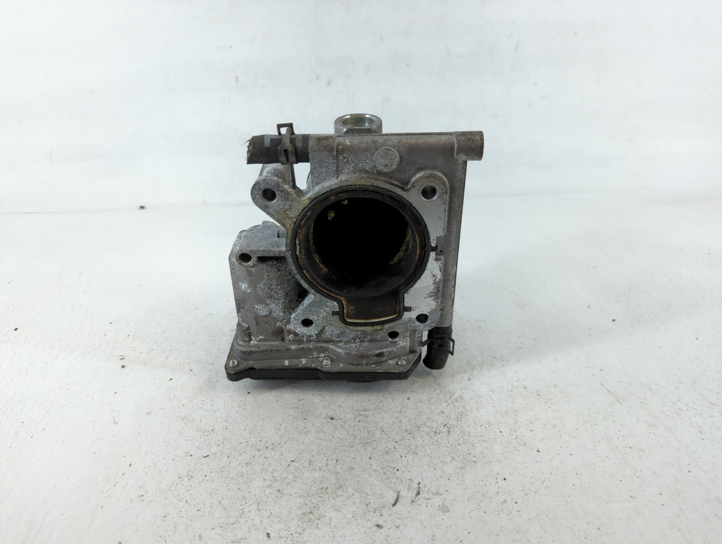 2006-2013 Mazda 3 Throttle Body P/N:L3R4 13 640 Fits Fits 2006 2007 2008 2009 2010 2011 2012 2013 OEM Used Auto Parts - Oemu