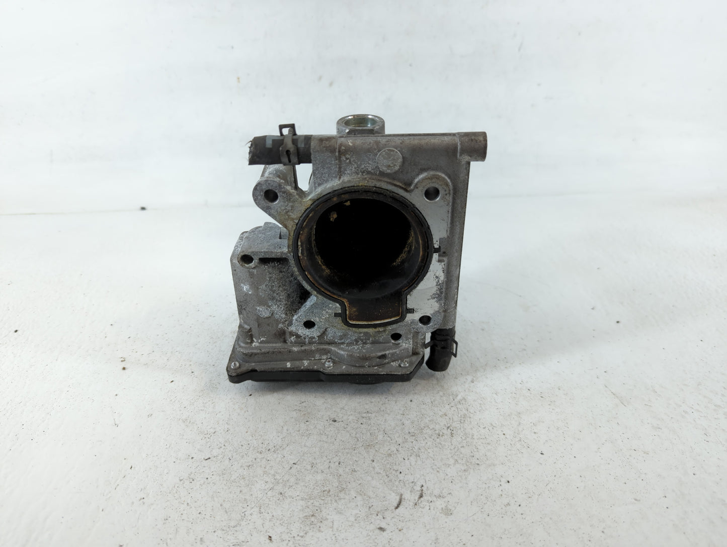2006-2013 Mazda 3 Throttle Body P/N:L3R4 13 640 Fits Fits 2006 2007 2008 2009 2010 2011 2012 2013 OEM Used Auto Parts - Oemu