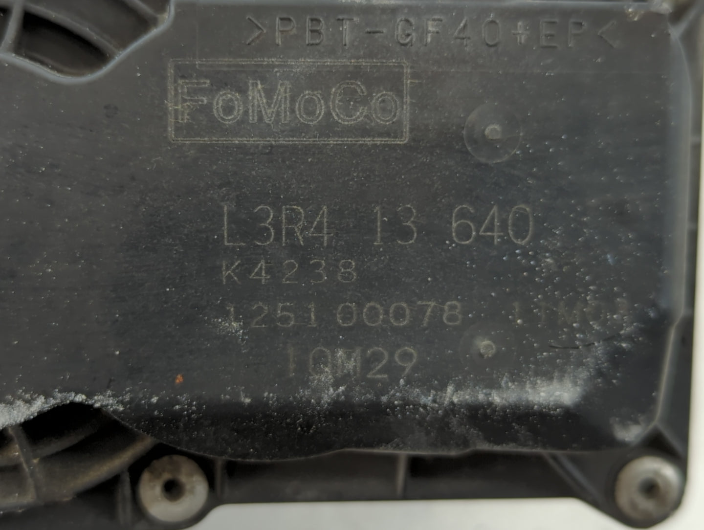 2006-2013 Mazda 3 Throttle Body P/N:L3R4 13 640 Fits Fits 2006 2007 2008 2009 2010 2011 2012 2013 OEM Used Auto Parts - Oemu