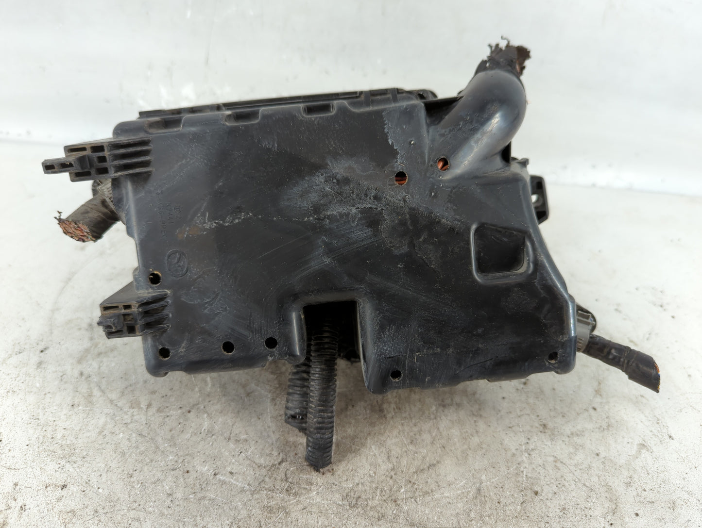 2011 Mazda 3 Fusebox Fuse Box Panel Relay Module P/N:BBM6-66761 Fits OEM Used Auto Parts - Oemusedautoparts1.com