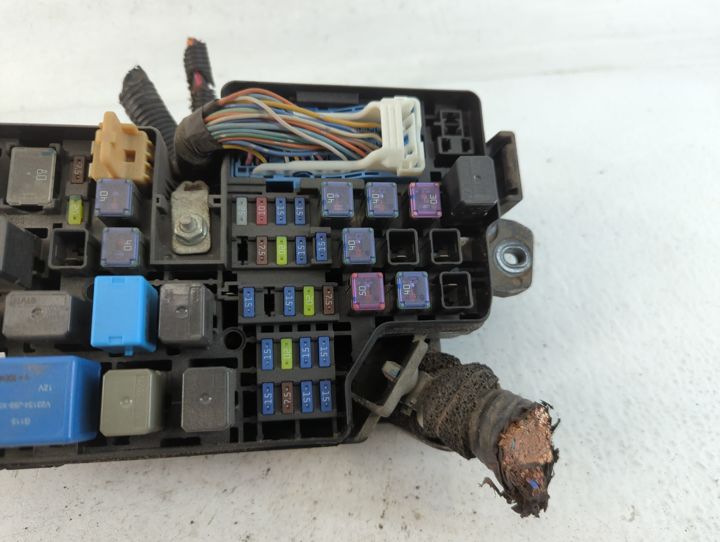 2011 Mazda 3 Fusebox Fuse Box Panel Relay Module P/N:BBM6-66761 Fits OEM Used Auto Parts - Oemusedautoparts1.com