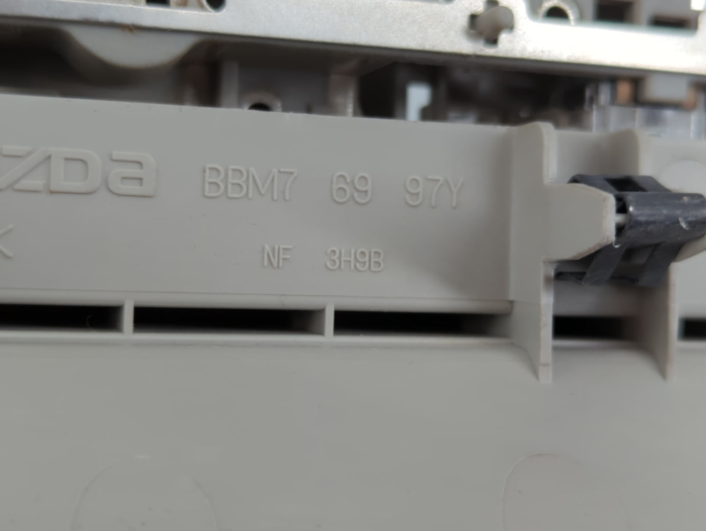 2011 Mazda 3 Overhead Roof Console - Oemusedautoparts1.com