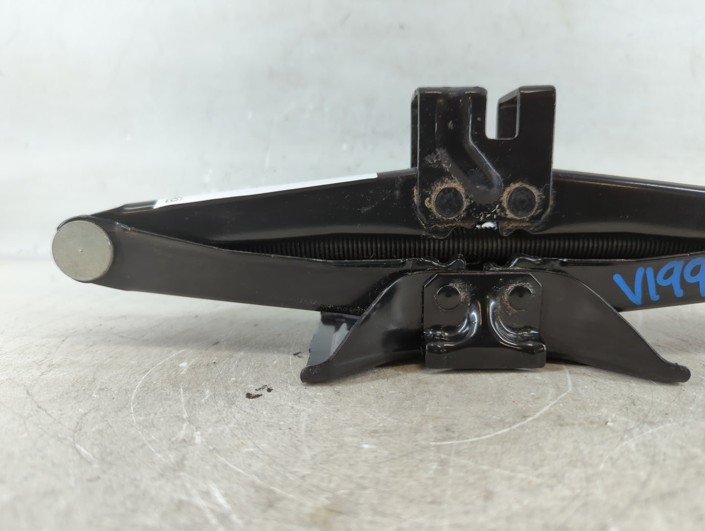 2011 Mazda 3 Spare Scissor Car Jack 774444 - Oemusedautoparts1.com