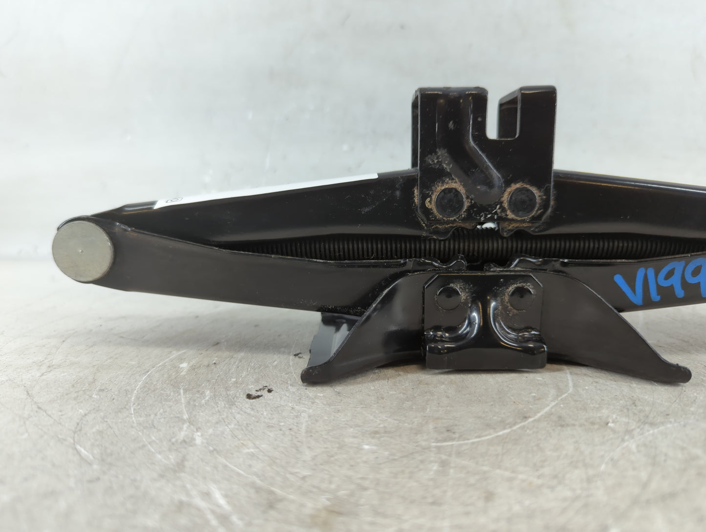 2011 Mazda 3 Spare Scissor Car Jack 774444 - Oemusedautoparts1.com
